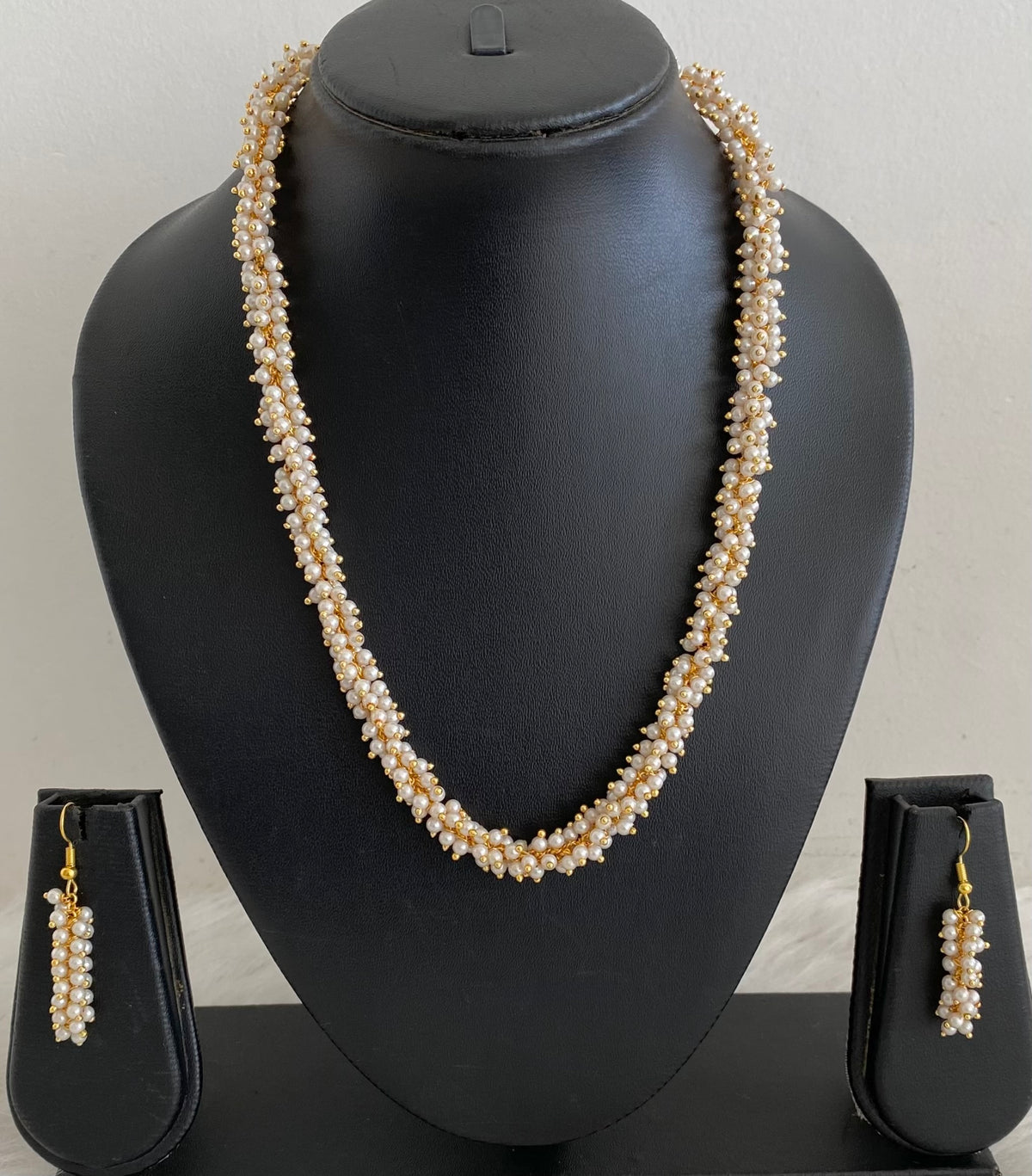 Gold tone pearl cluster necklace set dj-54971