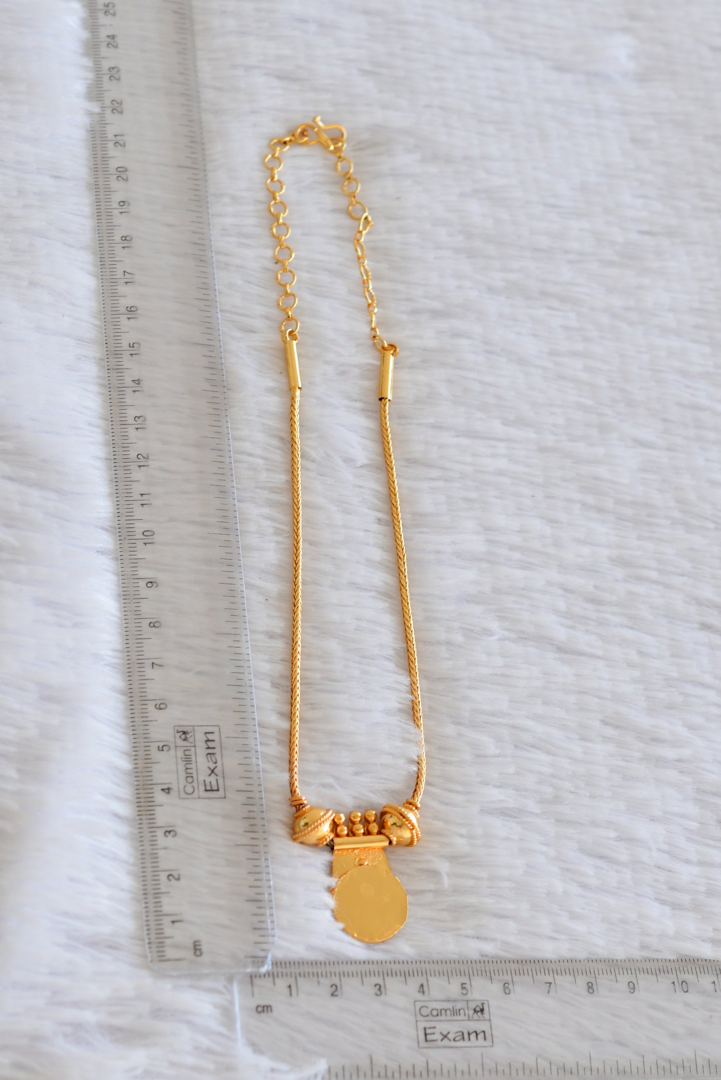 Gold tone pink stone lakshmi round kodi necklace dj-50283