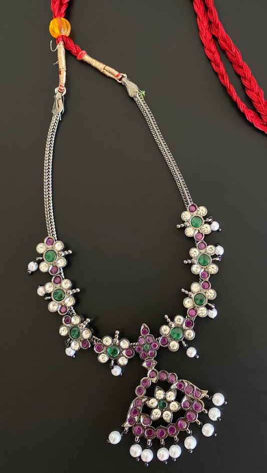 Black finish precious kemp-green-white pearl necklace dj-53243