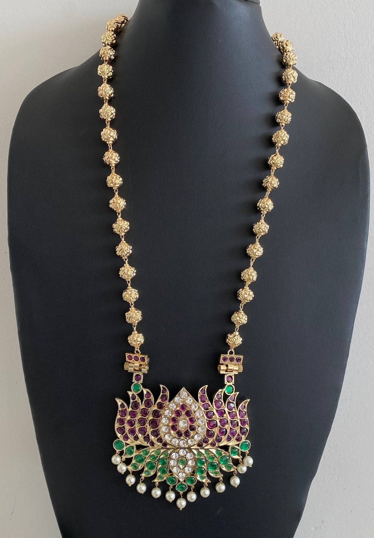 Gold tone precious kemp-green-white lotus nakshi beaded haar dj-54729