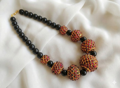 Gold tone black maroon Rudhra beaded necklace set DJ17722