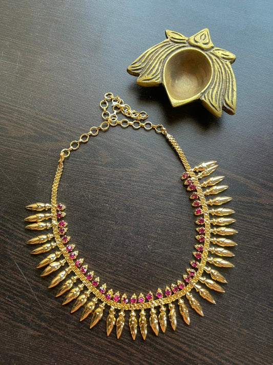 Gold Tone Pink Stone Pichi Mottu Necklace DJ32894