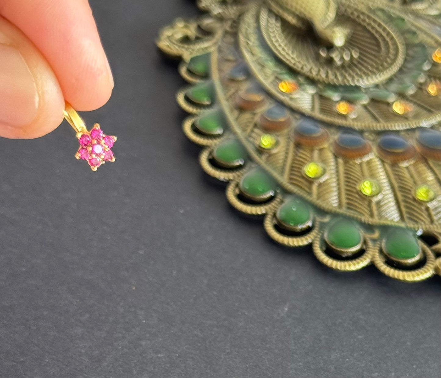 Gold tone pink flower nose pin Dj-52035