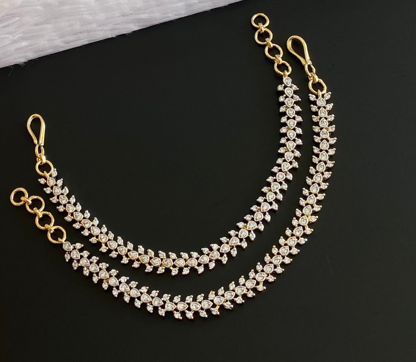 Two tone cz white stone ear side chain dj-54057