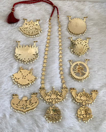 Gold tone precious kemp-white haar with 9 interchangeable pendants dj-53378