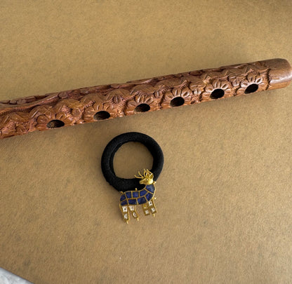 Matte finish green-white kundan jadau deer hair band dj-51517