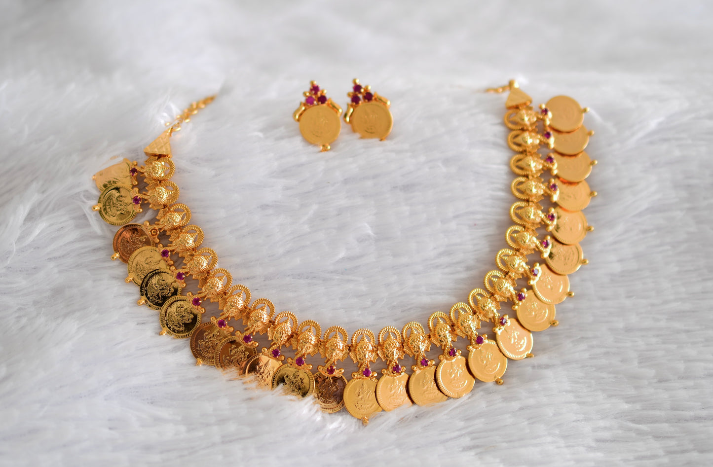 Gold tone kerala style ruby ganesha lakshmi coin necklace set dj-52689