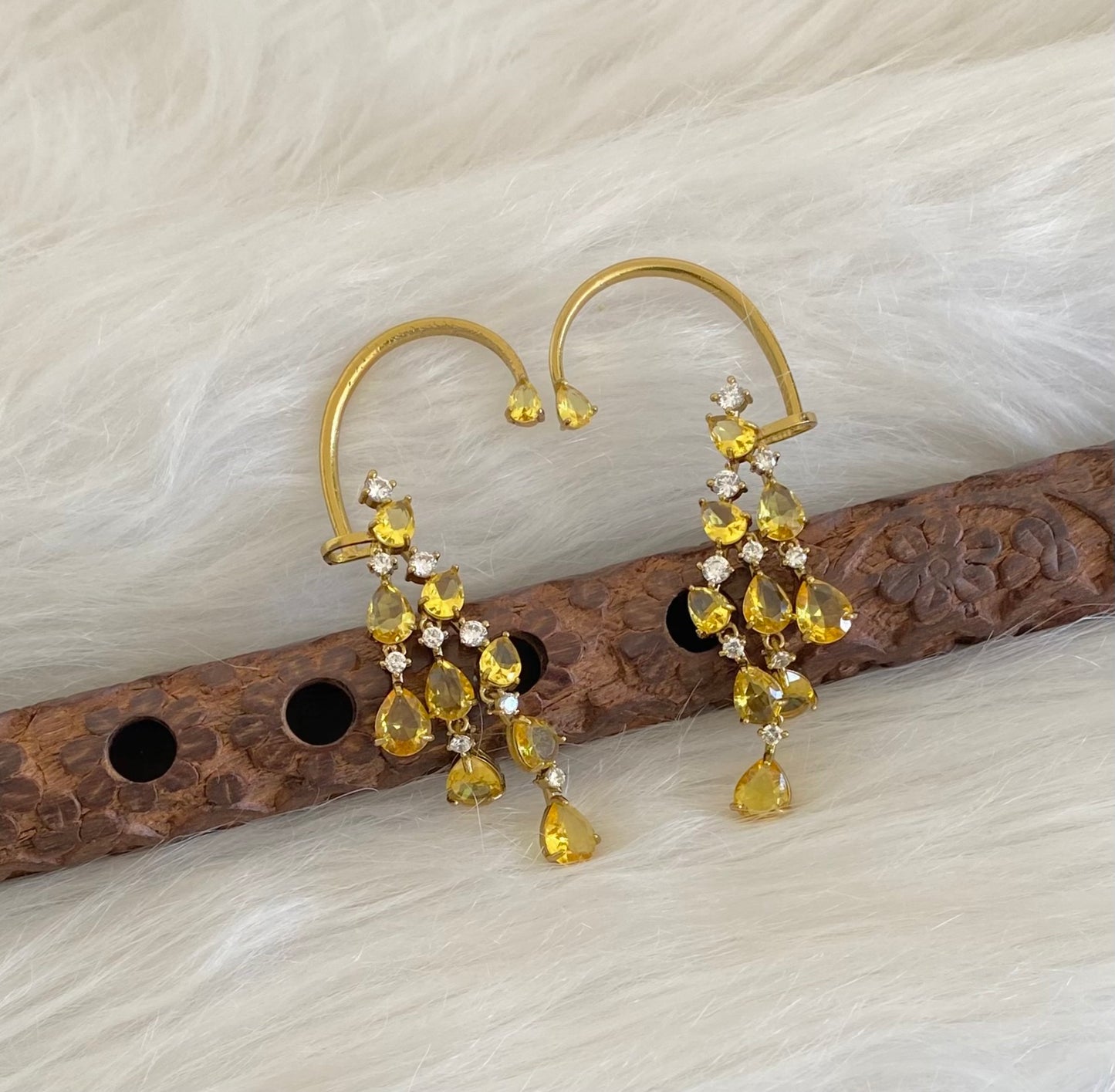 Antique gold tone yellow-white stone khanpool earrings dj-54652