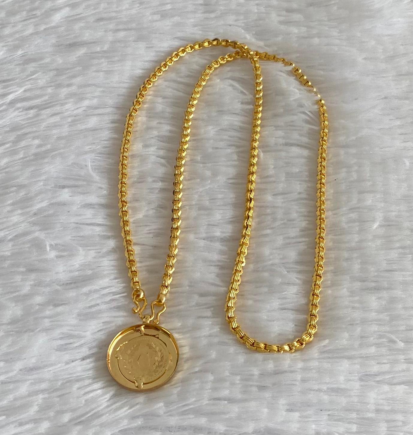 Gold tone 24 inches chain with lakshmi pendant dj-54389