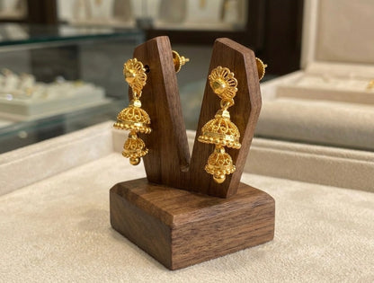 Gold tone flower screw back step jhumkka-dj52896