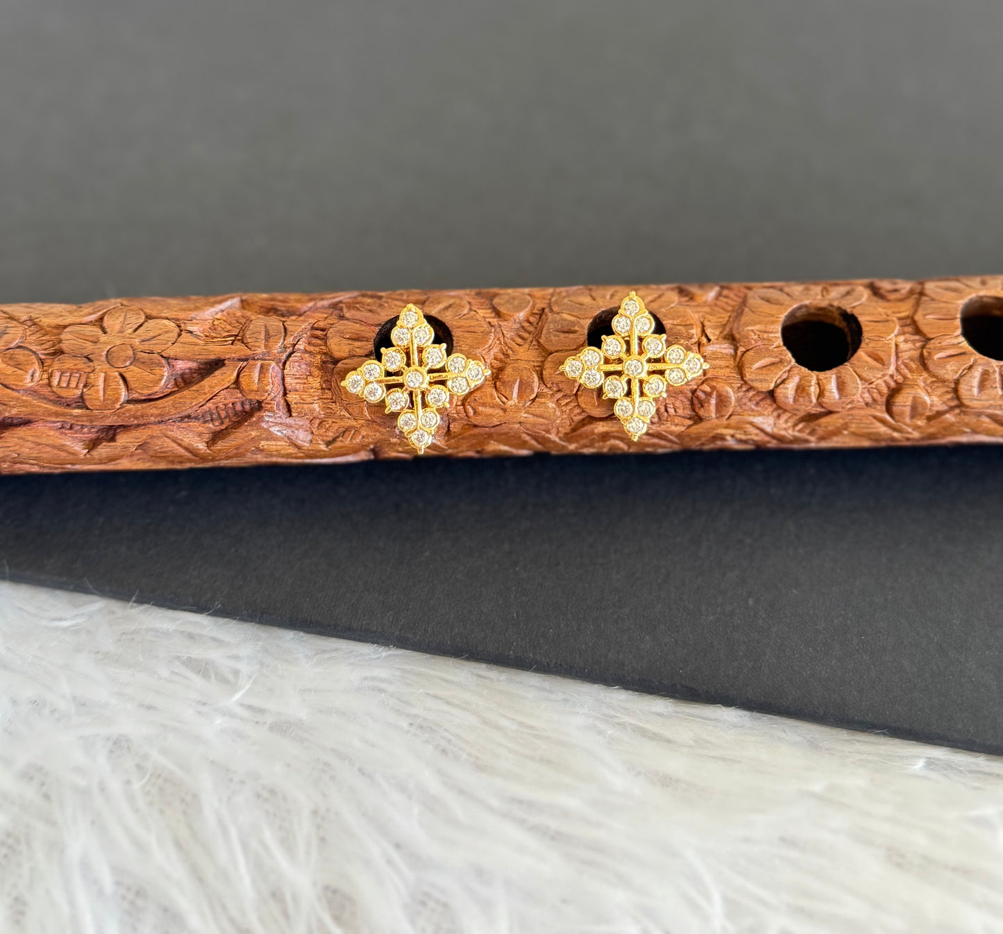 Gold tone AD white stone stud/earrings dj-52246