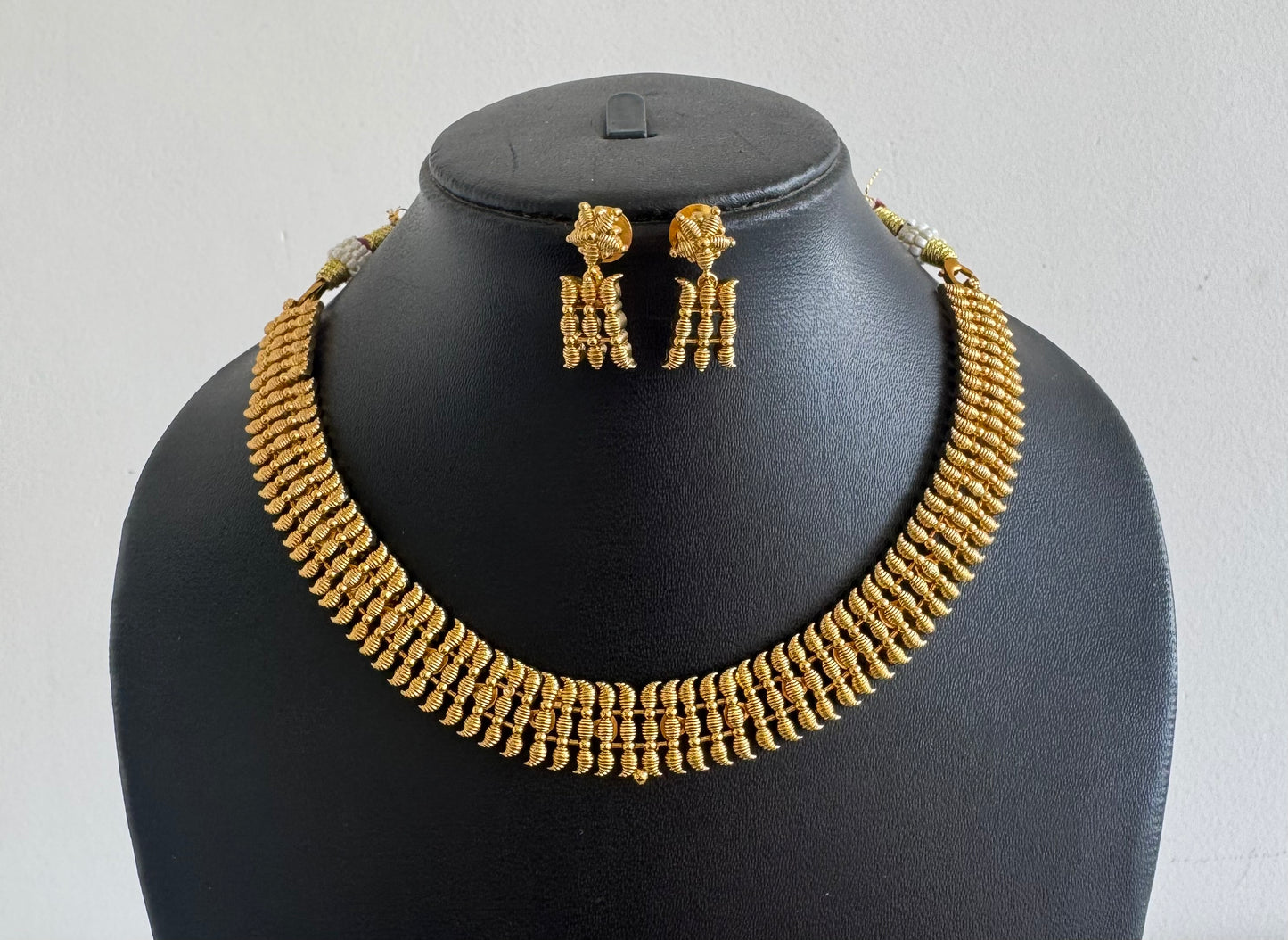 Antique gold tone mango necklace set dj-52135