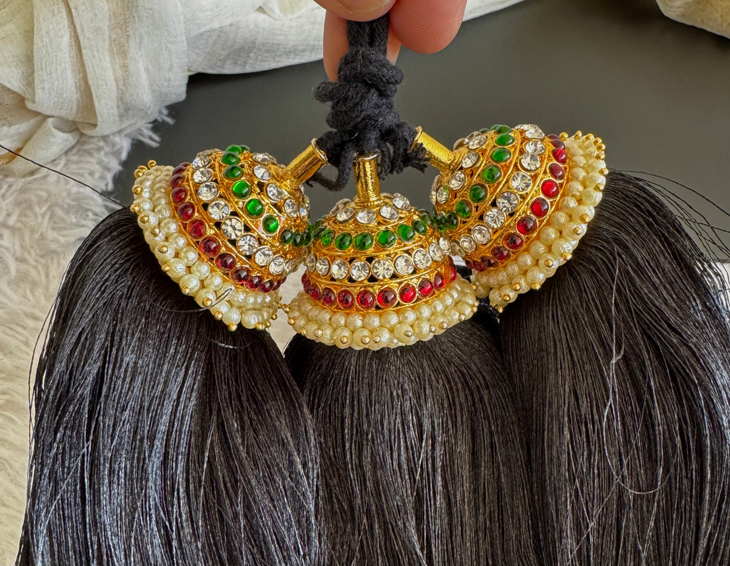 Gold tone kemp-green pearl kuppulu (Hair accessory) dj-52759