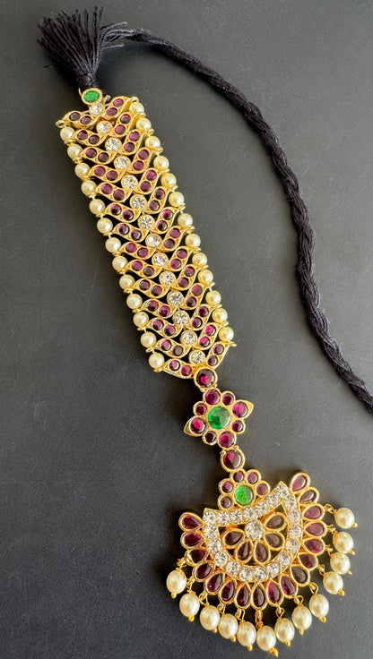 Gold tone precious kemp pearl tikka dj-51041
