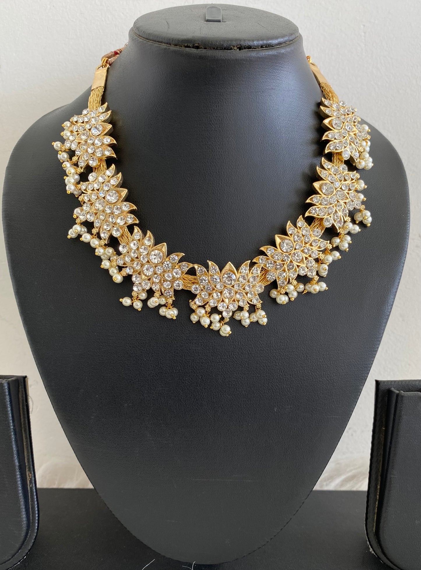 Gold tone AD white stone pearl lotus necklace dj-54674