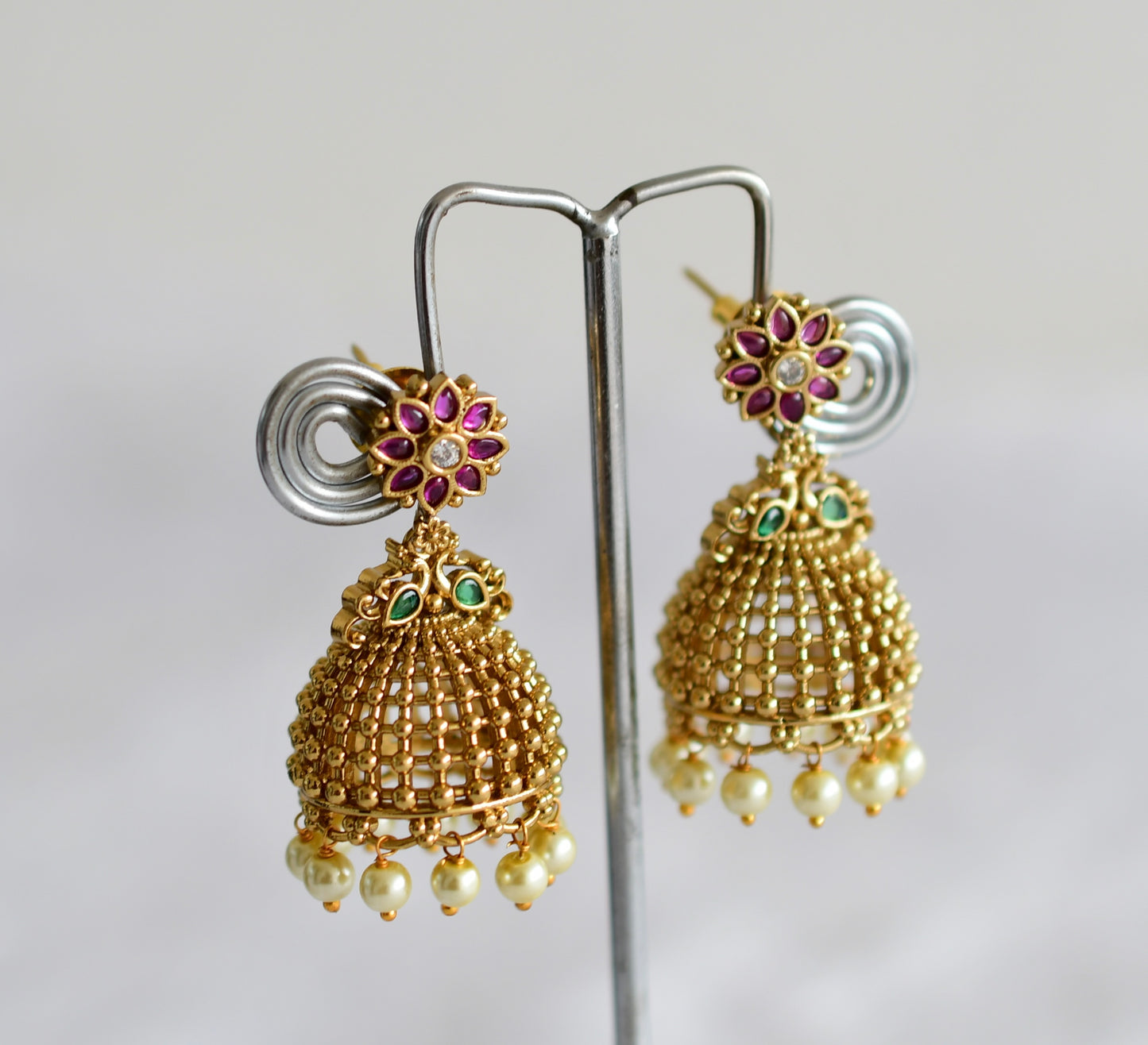 Antique gold tone kemp-green-white flower pearl jhumkka dj-51857