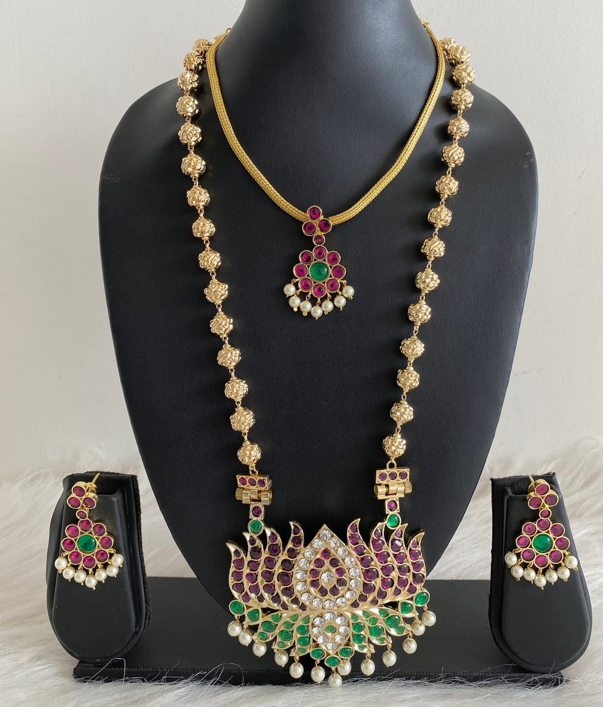 Gold tone precious kemp-green-white pearl lotus nakshi beaded combo set dj-54938