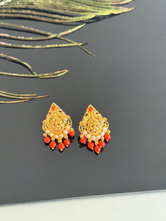 Gold tone coral-pearl beaded stud/earrings dj-51610