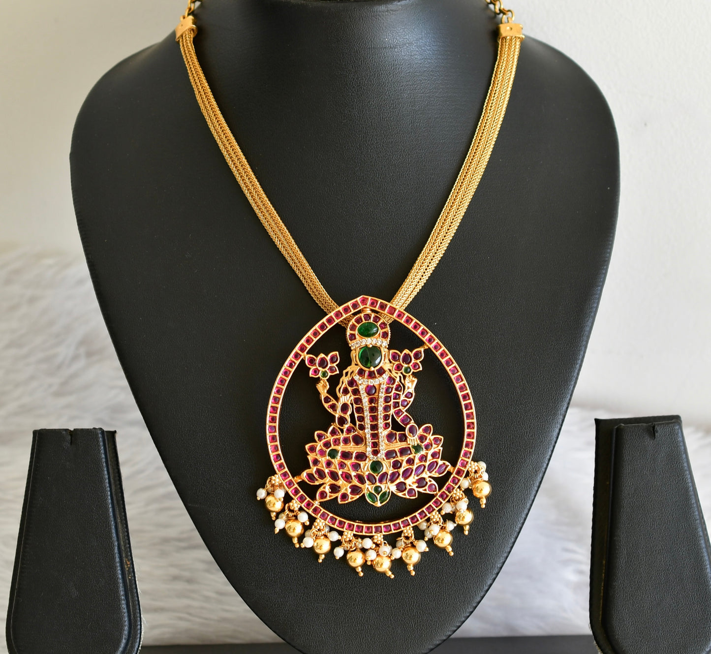 Matte finish kemp-green big Ma Lakshmi pendant necklace dj-51812