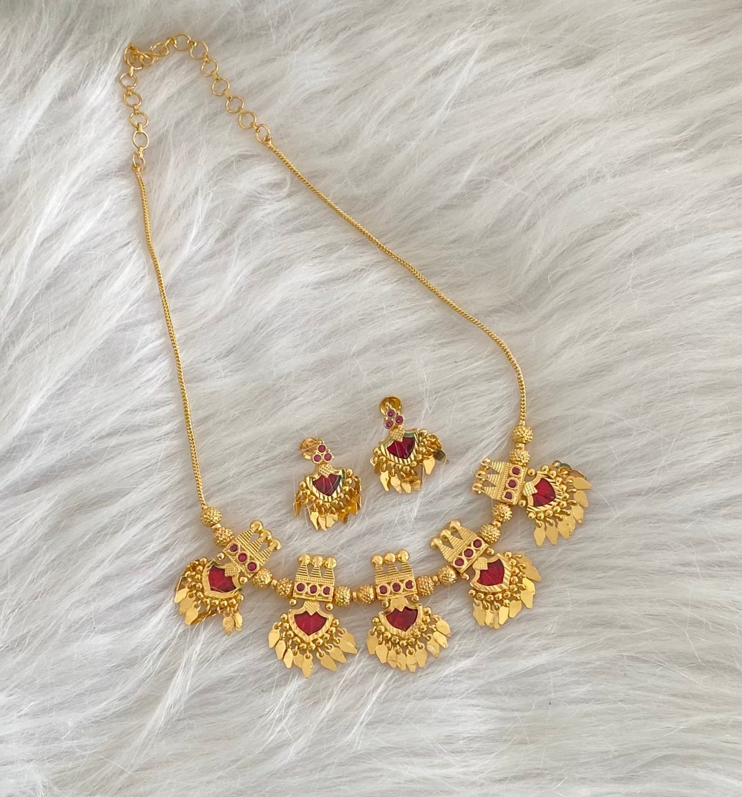 Gold tone kerala style pink-red palakka elakka necklace set dj-54552