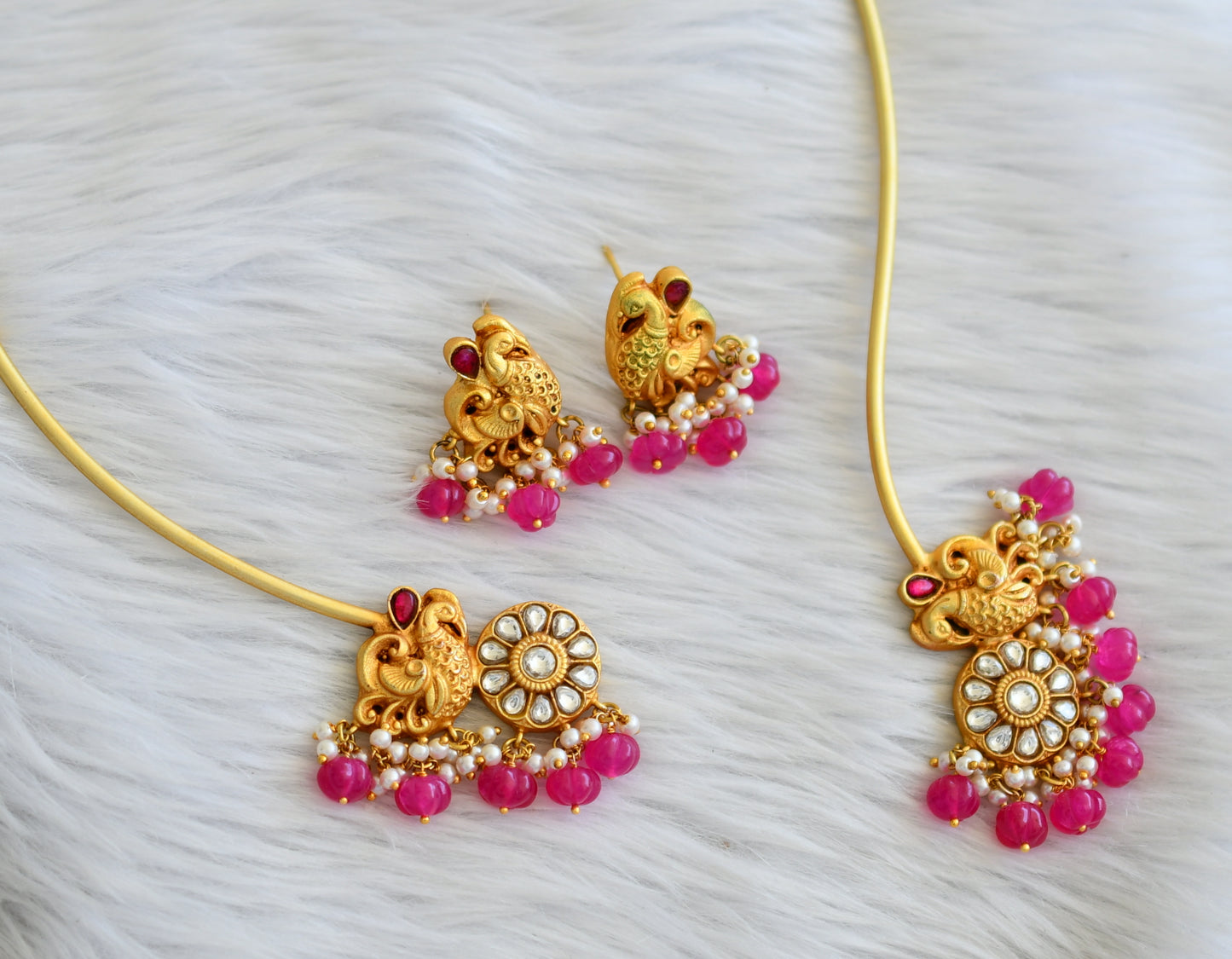 Matte finish pink-white pumpkin bead peacock kundan jadau hasli necklace set dj-45276