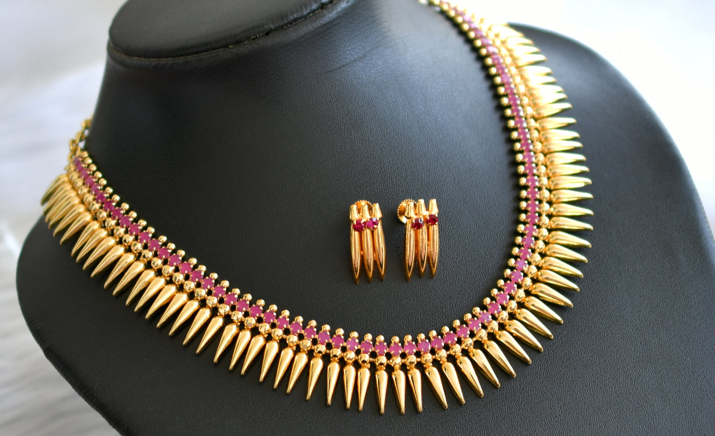 Gold tone pink mulla mottu necklace set dj-43571