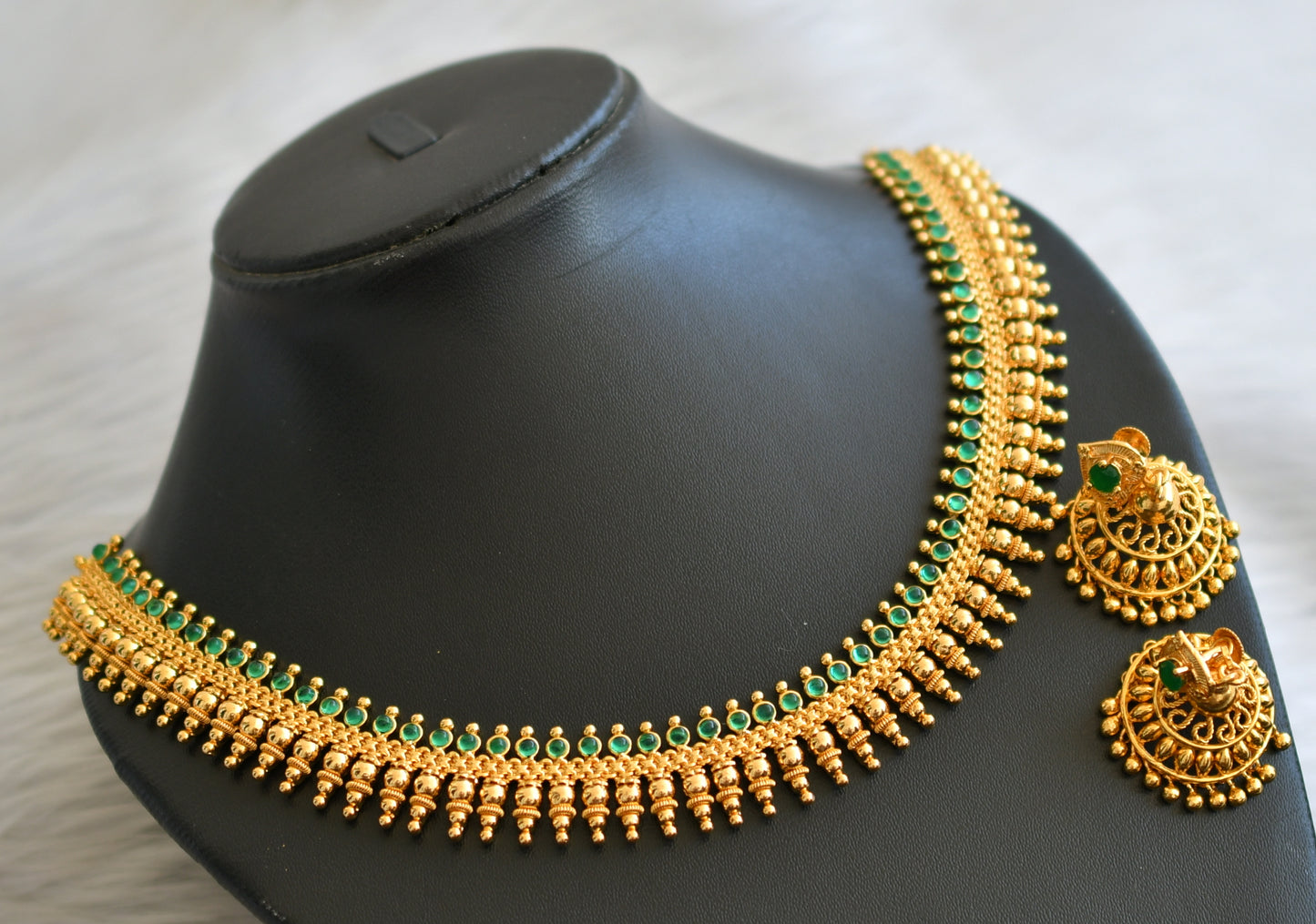 Gold tone real kemp stone kerala style necklace set dj-45294
