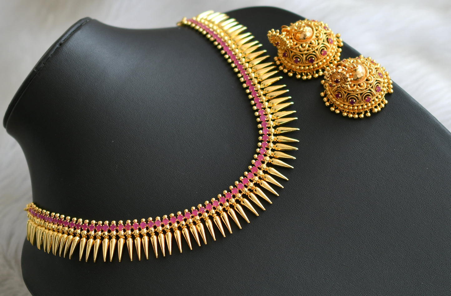 Gold tone pink stone mulla mottu Kerala style necklace set dj-42353