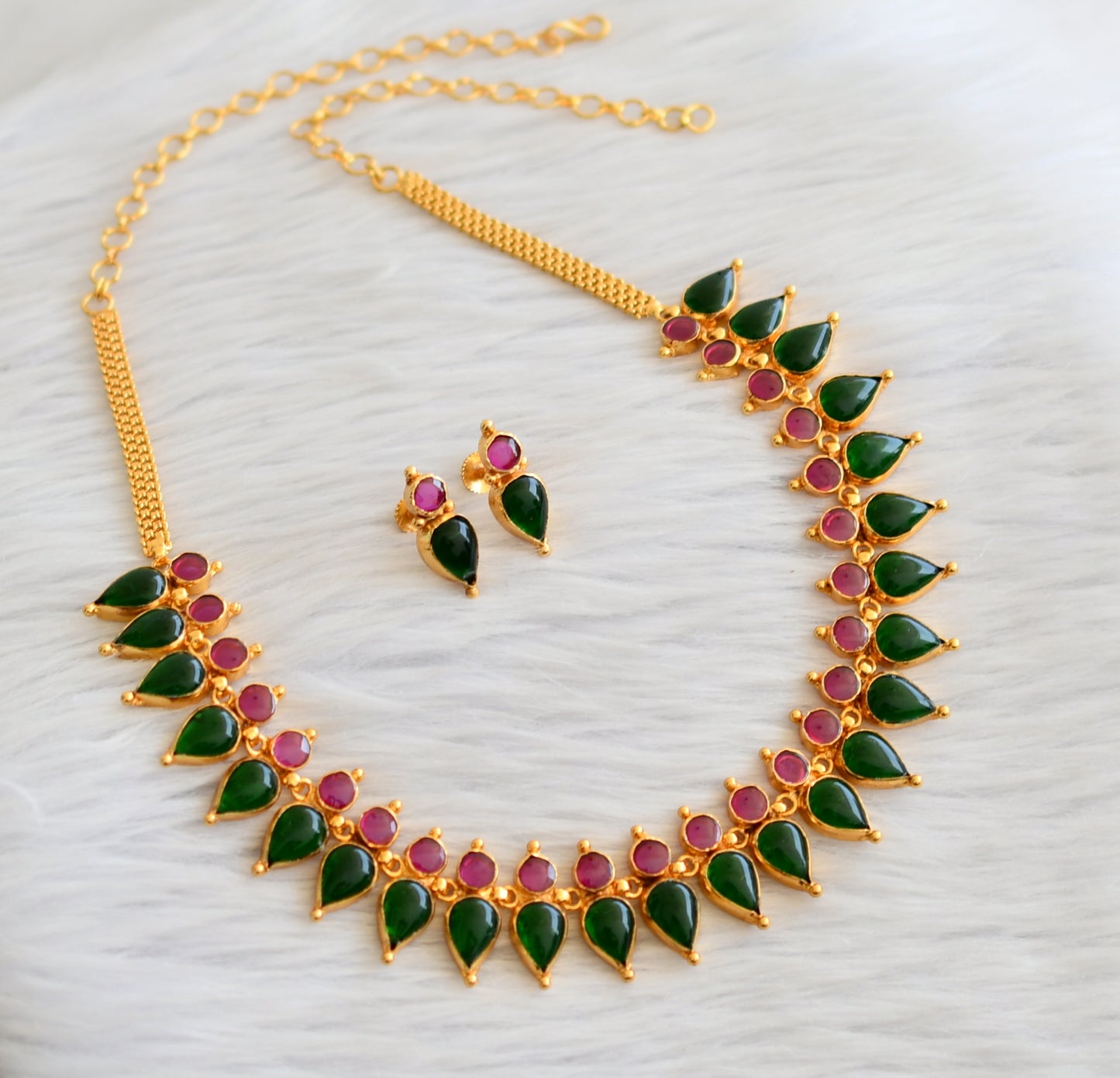 Gold look alike Gopi shape pink-green necklace set dj-36052