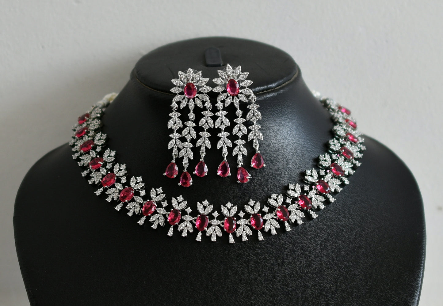 Silver tone cz white-magenta pink oval stone necklace set dj-48757