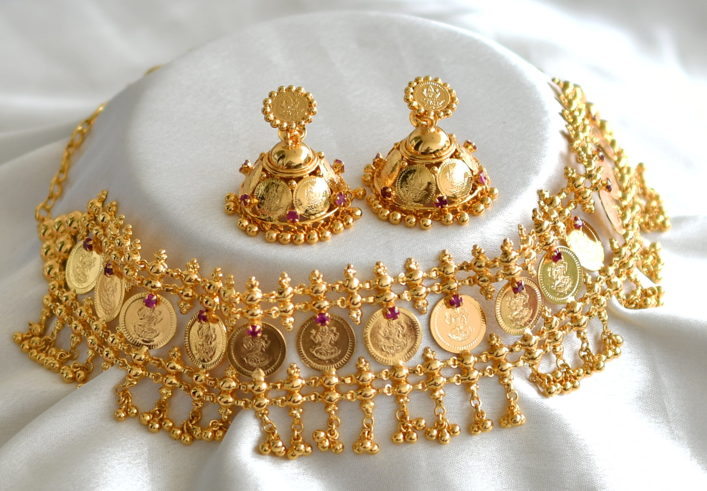 Gold tone kerala style pink lakshmi coin choker necklace set dj-43666
