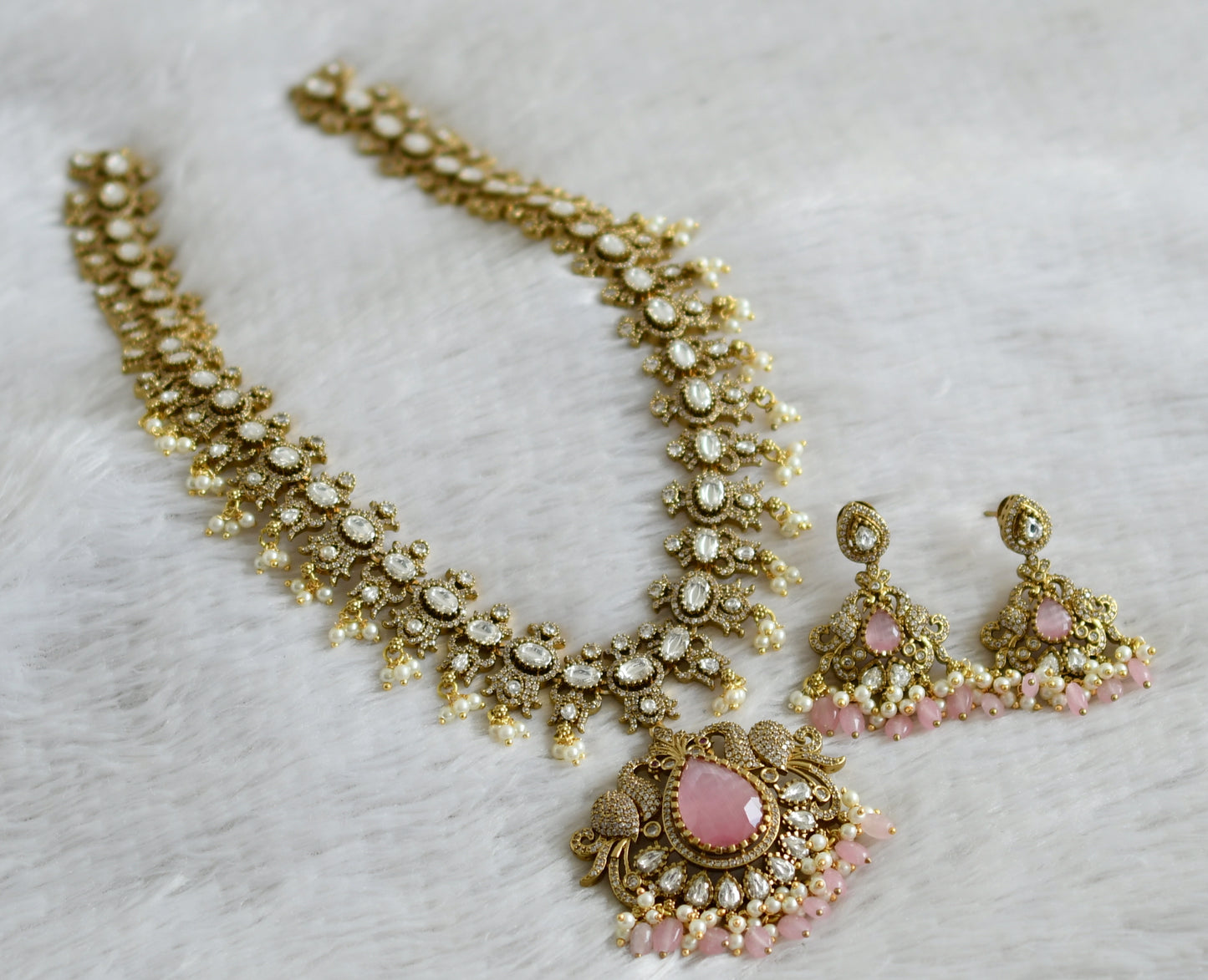 Antique gold tone cz white baby pink pearl cluster beaded victorian peacock haar set dj-48748