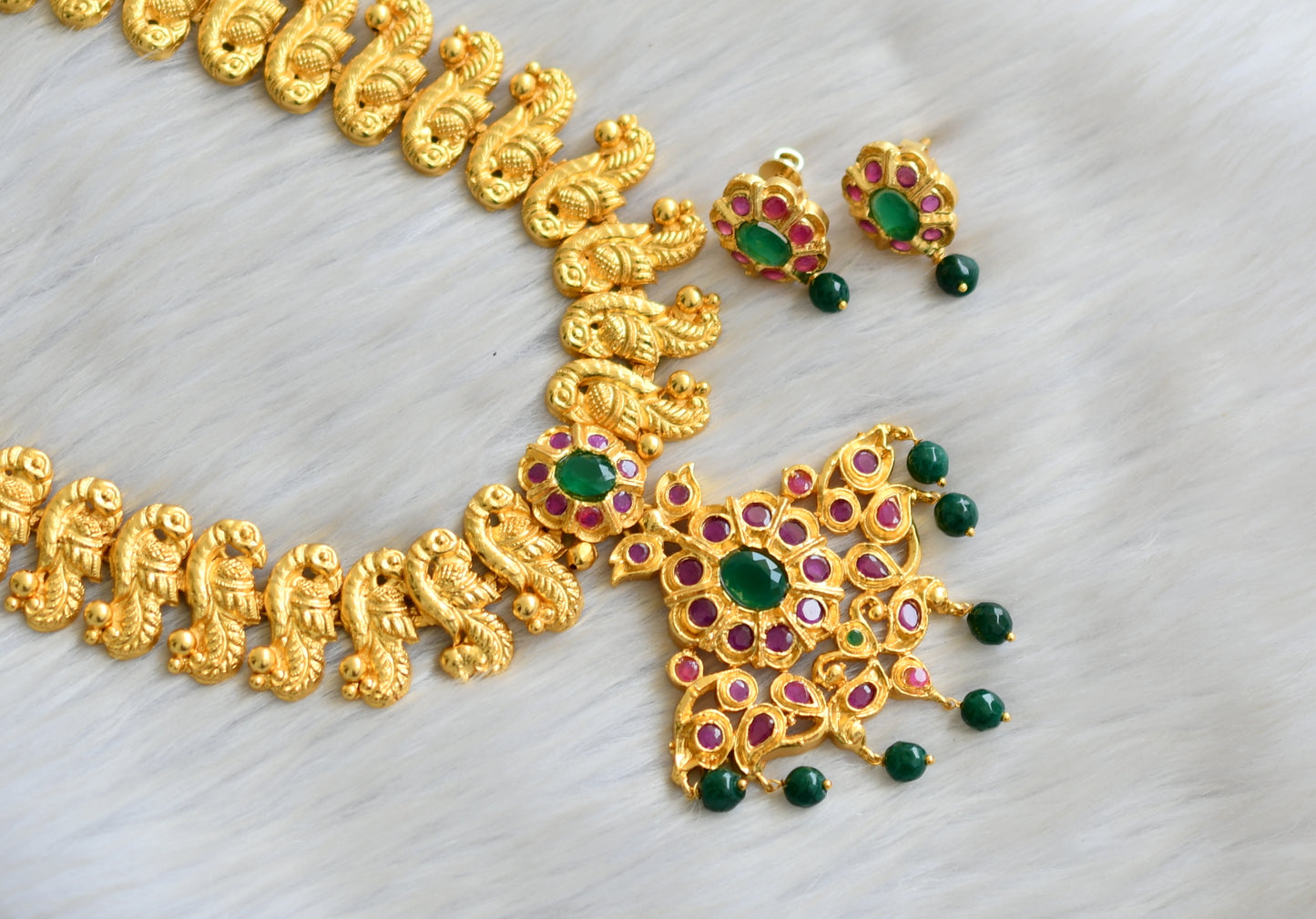 Gold tone ruby-green peacock green agates beads haar set dj-42365