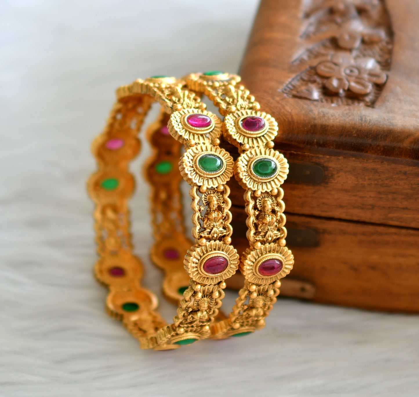 Matte finish kemp-green round stone lakshmi bangles(2.6) dj-43696