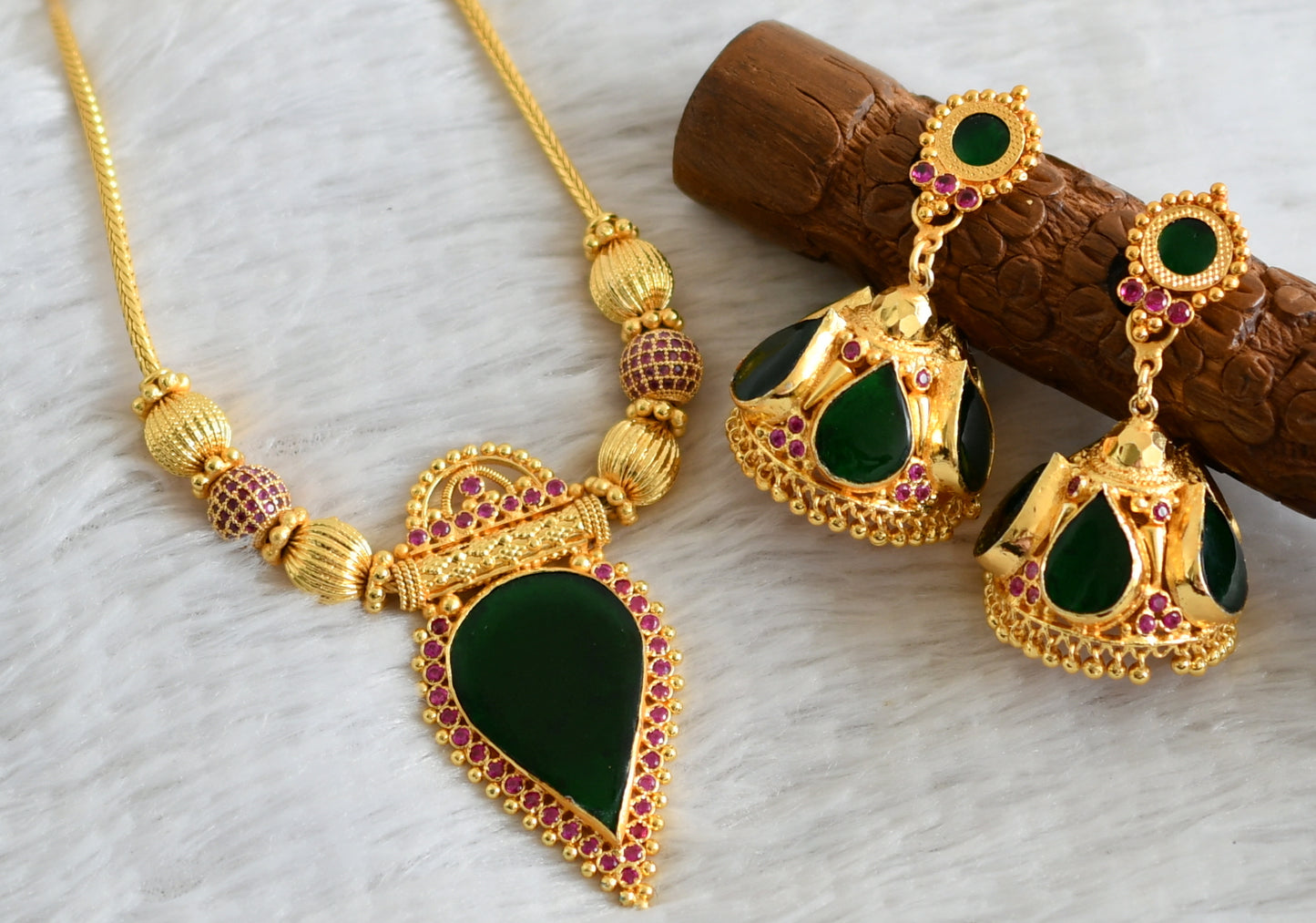 Gold tone kerala style ad pink-green gopi necklace set dj-48828