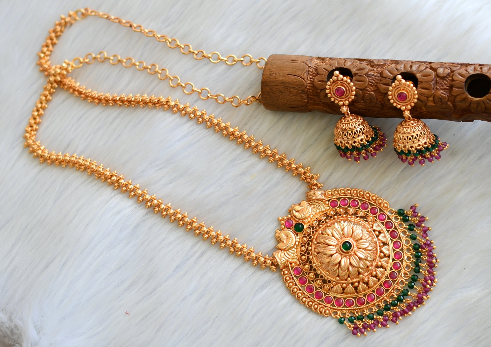 Waman Hari Pethe Pavan Gold Necklace Gheru Finish Kemp-green