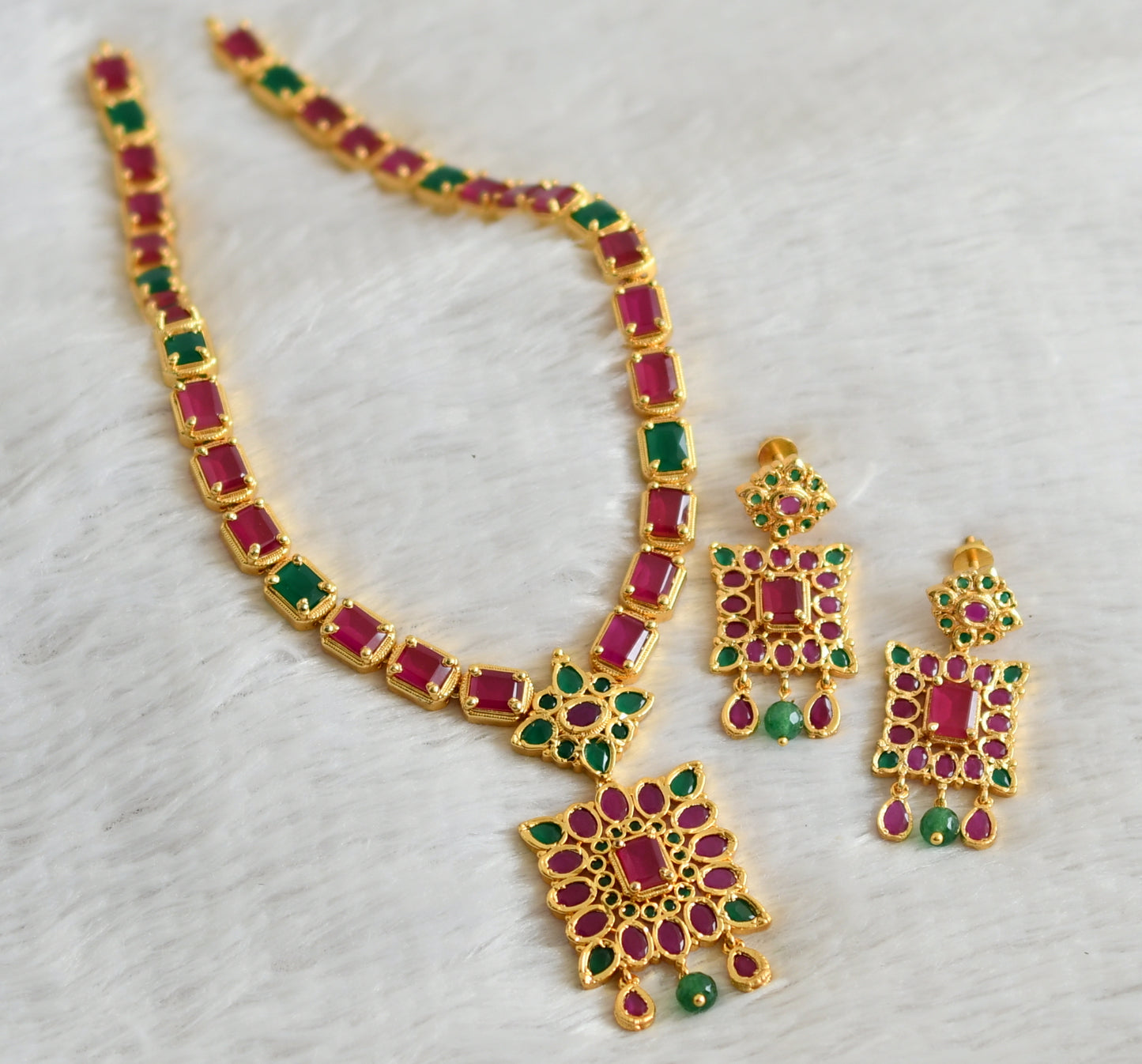 Gold tone ruby-emerald stone short haar set dj-48832