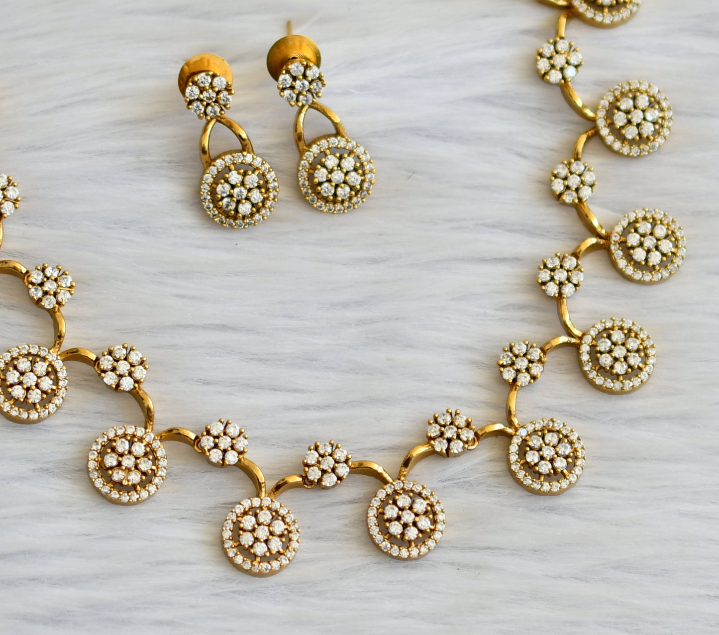 Matte finish cz white flower round necklace set dj-45346