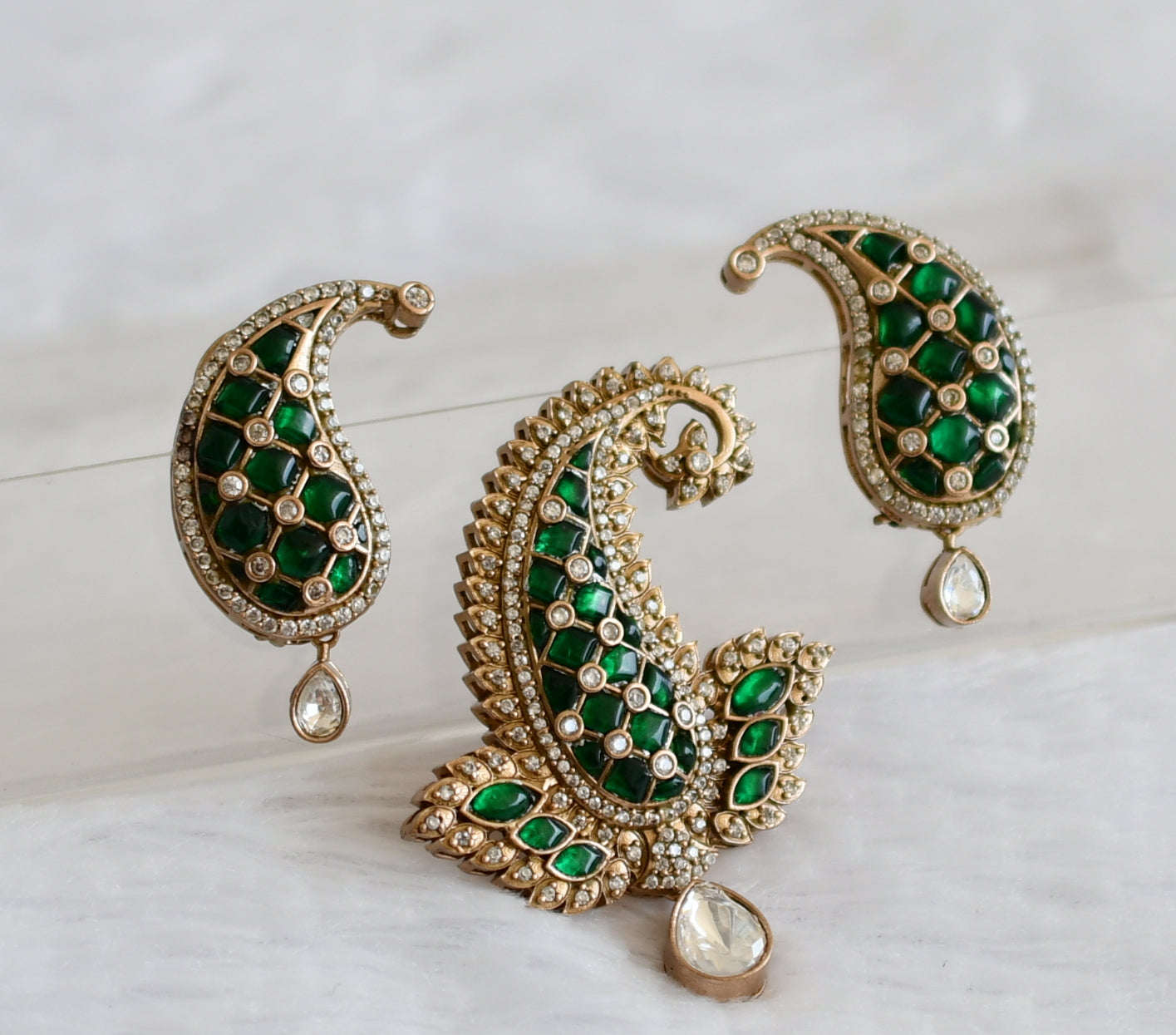 Antique gold tone green-white kundan jadau mango pendant set dj-50737