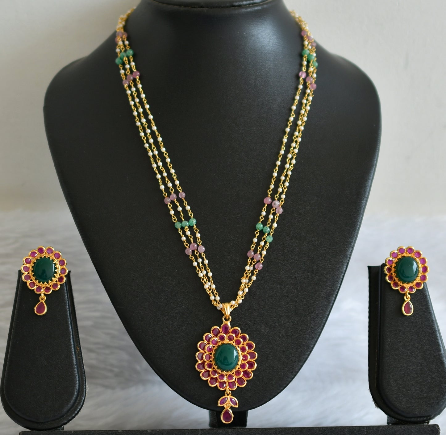 Gold tone pink-green pearl chain with ruby-green uncut polki pendant set dj-50742
