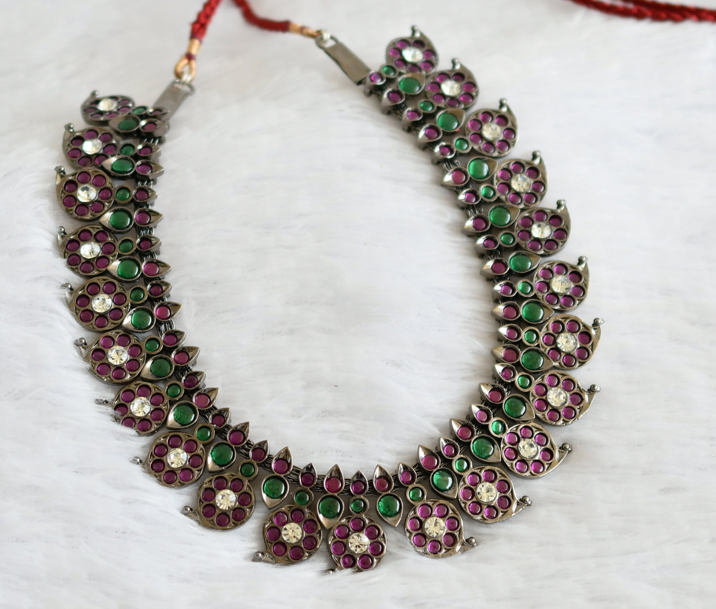 Black finish precious kemp-green-white  pearl mango necklace dj-50756