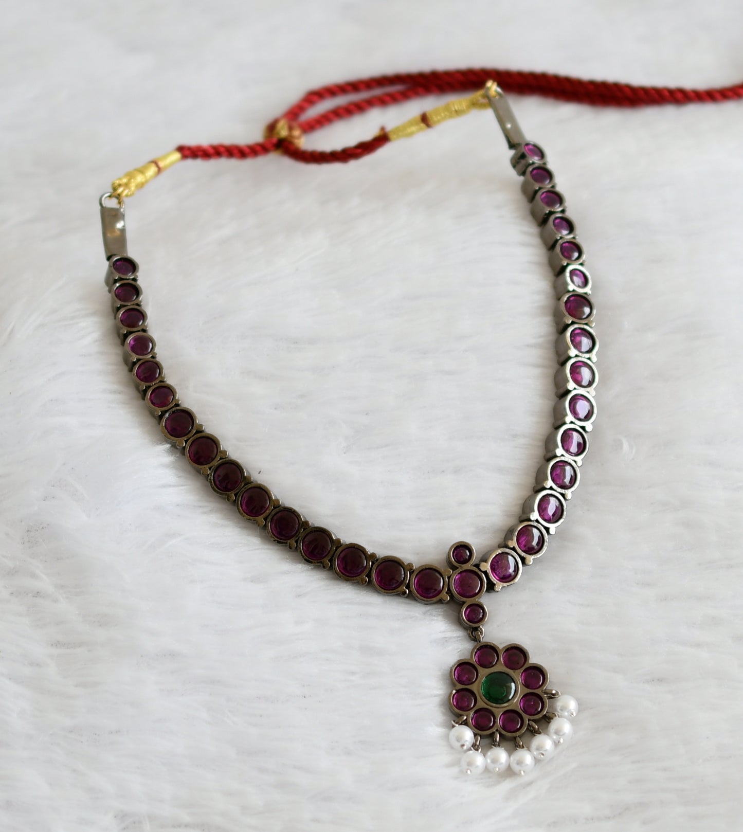 Black finish precious kemp-green pearl flower necklace dj-50753