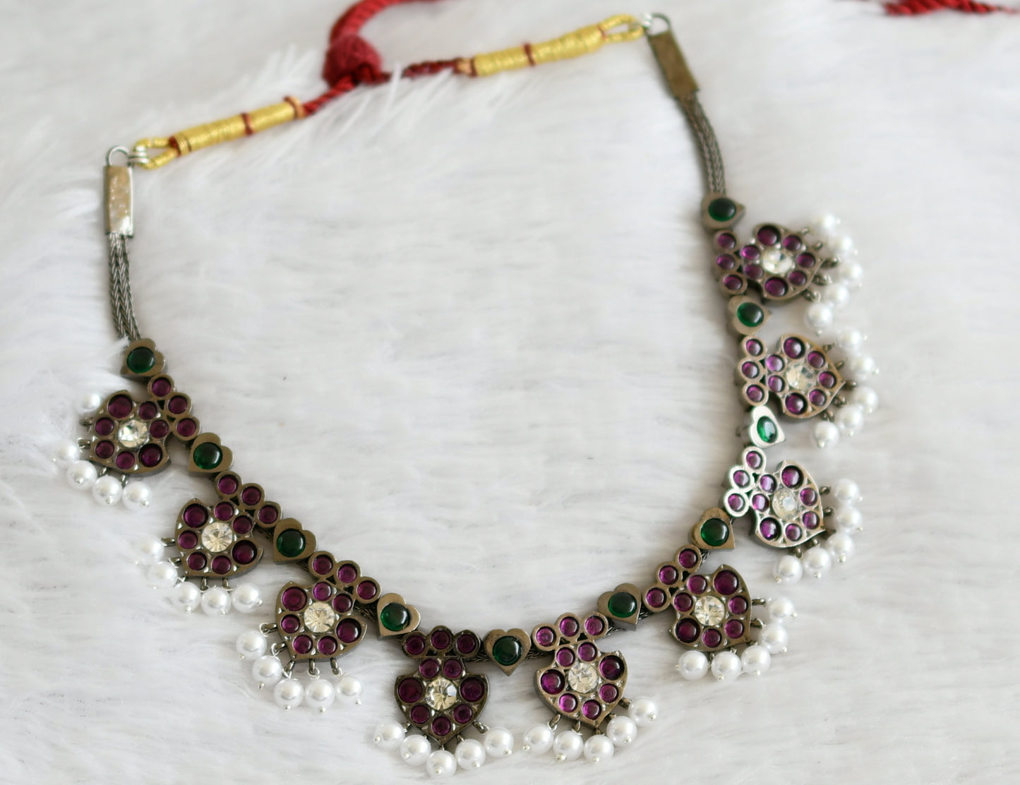 Black finish precious kemp-green-white pearl necklace dj-50755