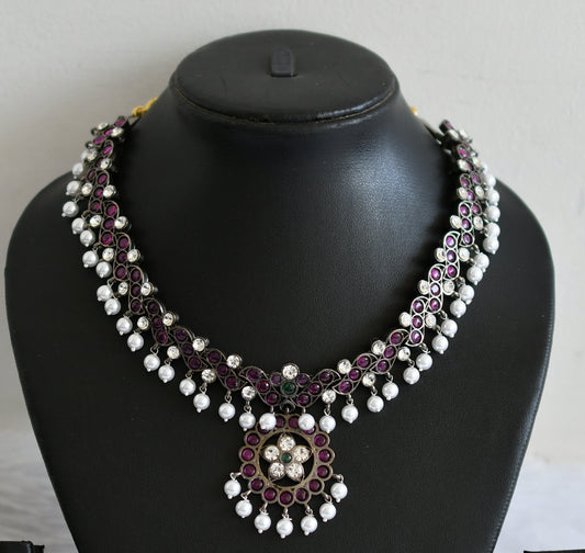 Black finish precious kemp-green-white pearl flower necklace dj-50759