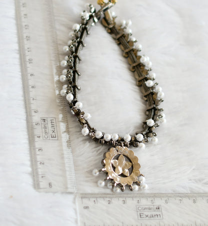 Black finish precious kemp-green-white pearl flower necklace dj-50759