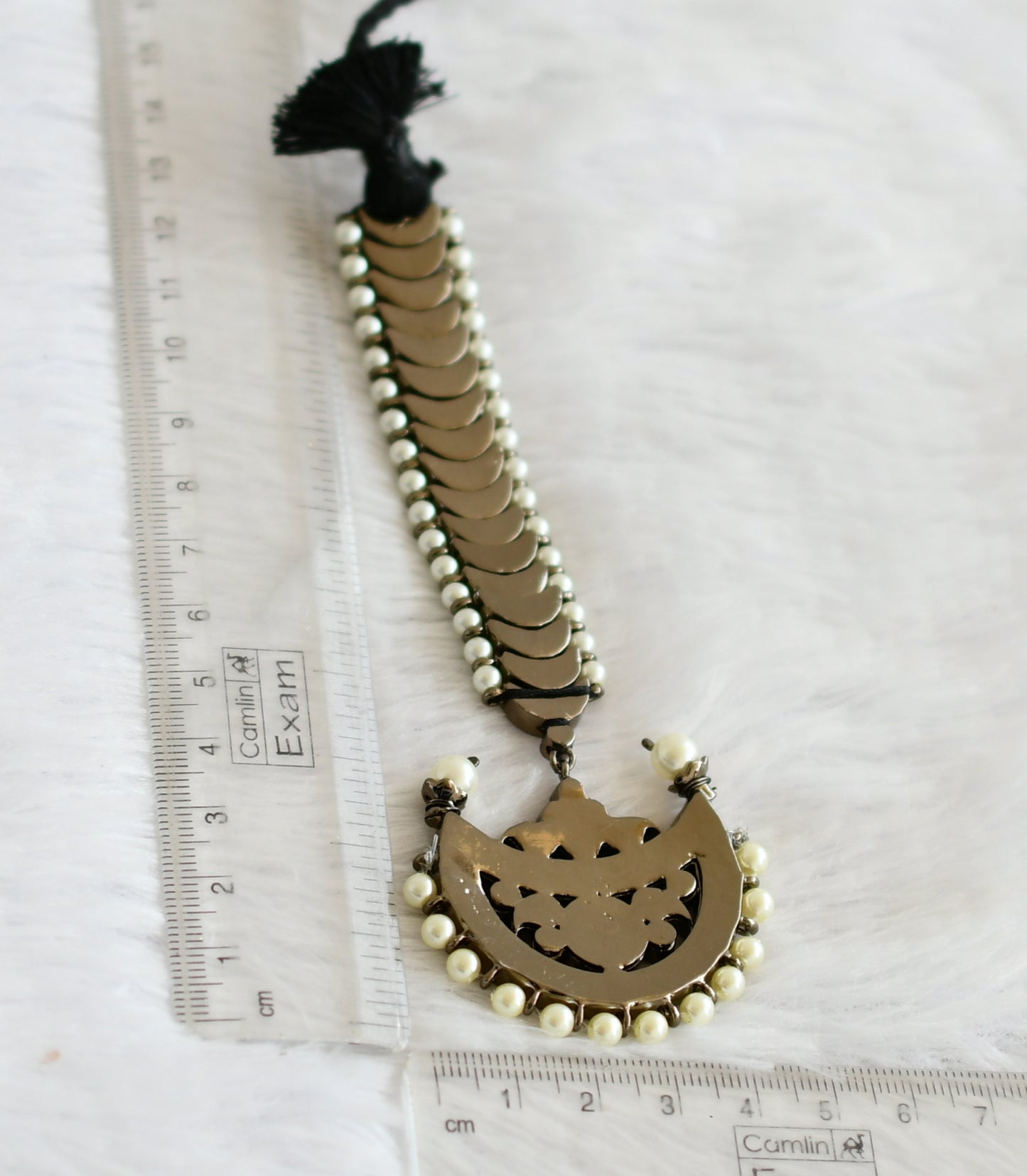 Black finish precious kemp-green-white pearl moon tikka dj-50765