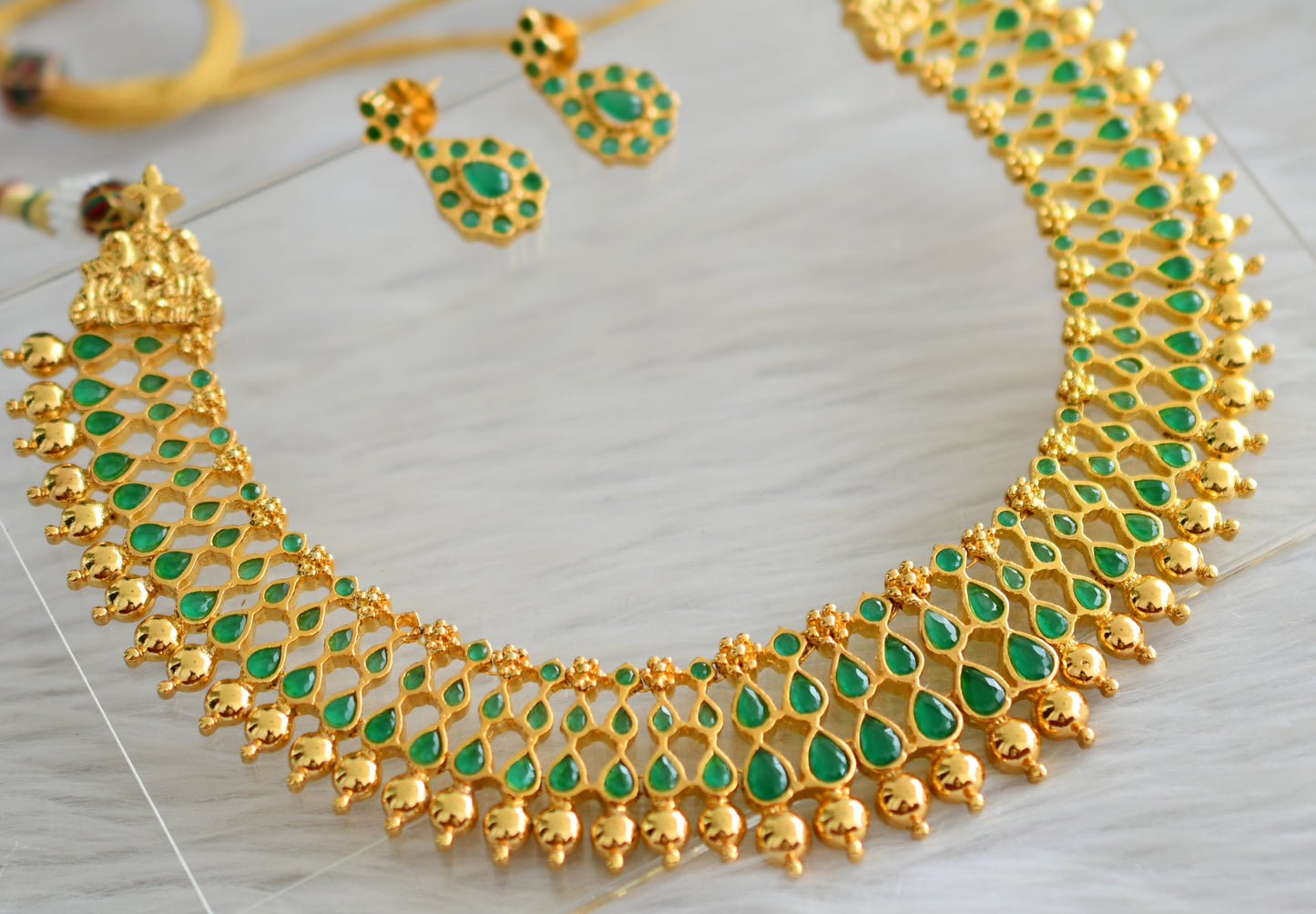 Gold tone emerald necklace set dj-02020