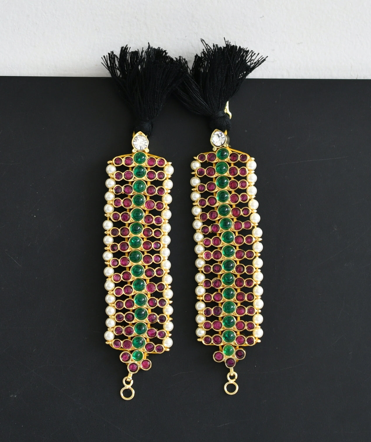 Gold tone kemp-green-white pearl ear side chain dj-50780