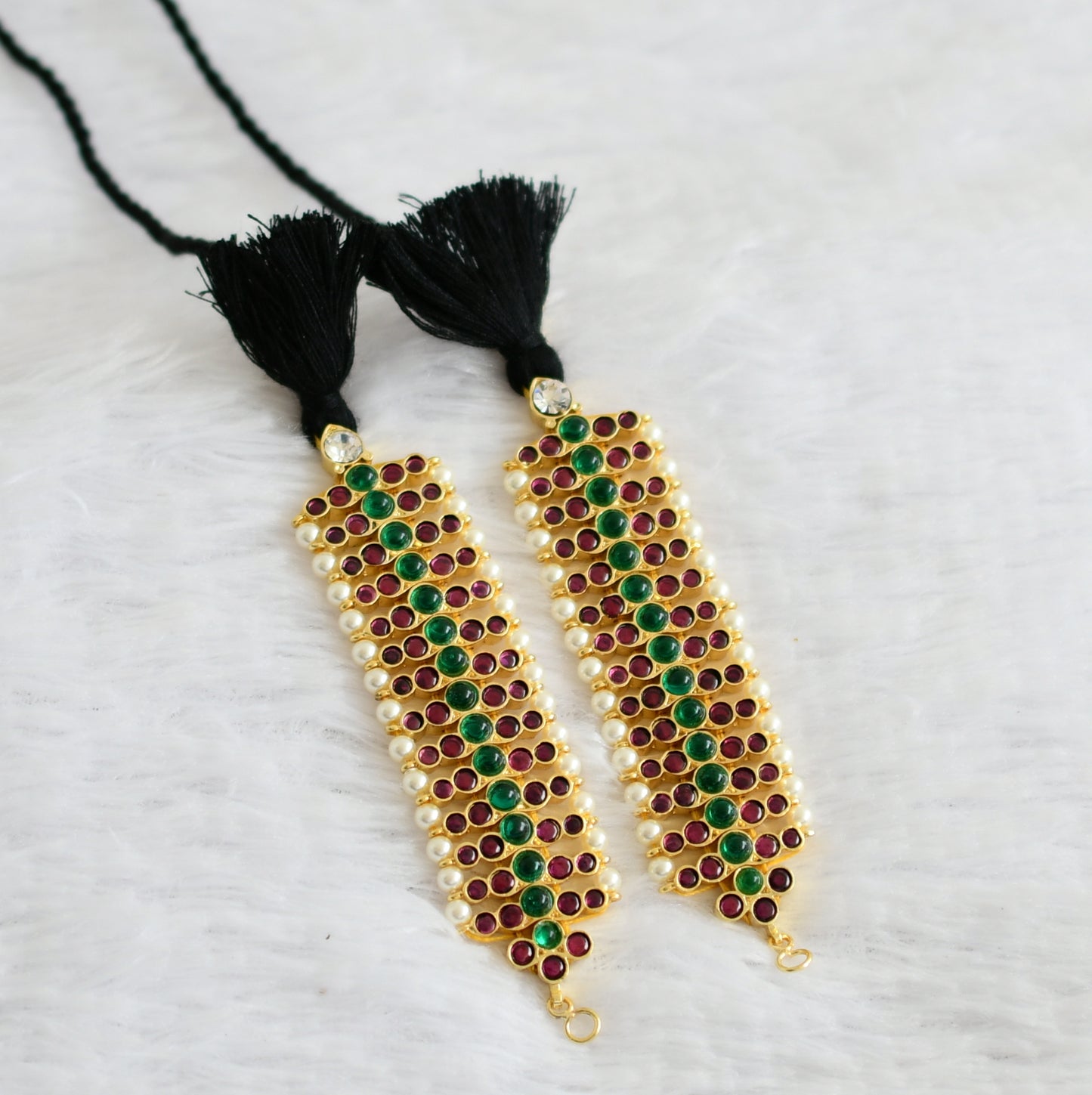 Gold tone kemp-green-white pearl ear side chain dj-50780