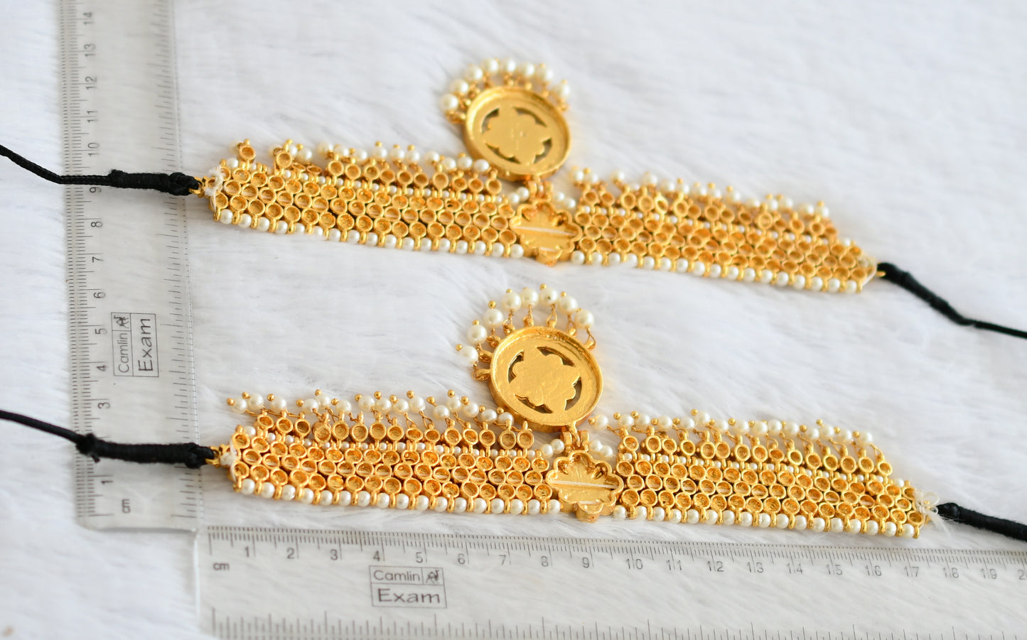 Gold tone kemp-green pearl bead armlets dj-50792